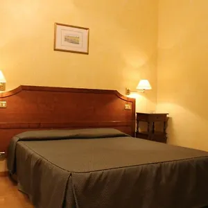 Fiori 2*, Rome Italie